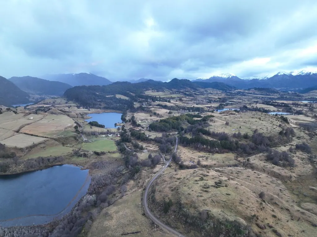 Orilla de Laguna Espejo dentro del campo de 65 hectáreas